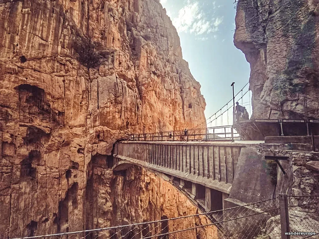 Королівська стежка El Caminito del Rey — найнебезпечніший маршрут Іспанії, який став туристичним дивом
